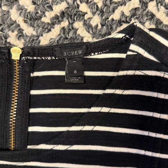 J. Crew Striped Fit and Flare Paneled Knit Dress in Black and White Size 6 - Picture 3 of 6